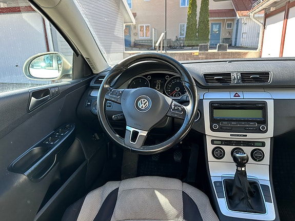 Volkswagen Passat 5 of 5