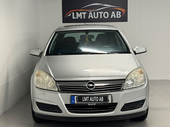 Opel Astra 3 of 5
