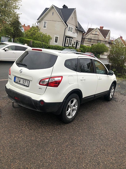 Nissan Qashqai+2 4 of 5