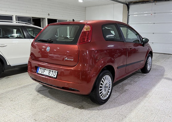 Fiat Grande Punto 4 of 5