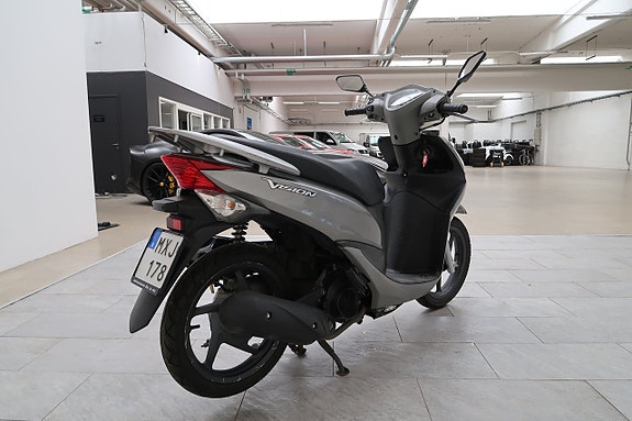Honda NSC110WH Honda NSC110WH 5 of 8