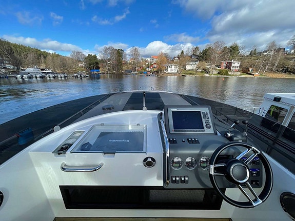 Paragon 31 FB / 2 x Volvo Penta 220 hk / 2010 / 8 380 kr/mån 12 of 12