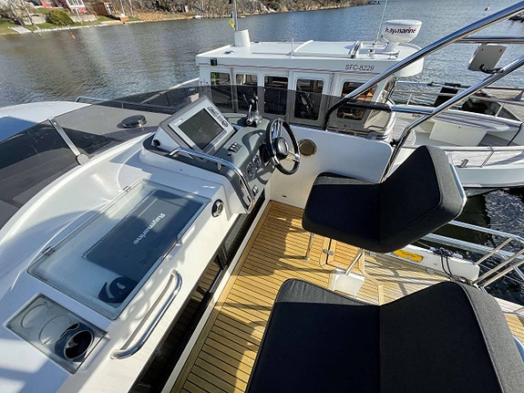 Paragon 31 FB / 2 x Volvo Penta 220 hk / 2010 / 8 380 kr/mån 3 of 12