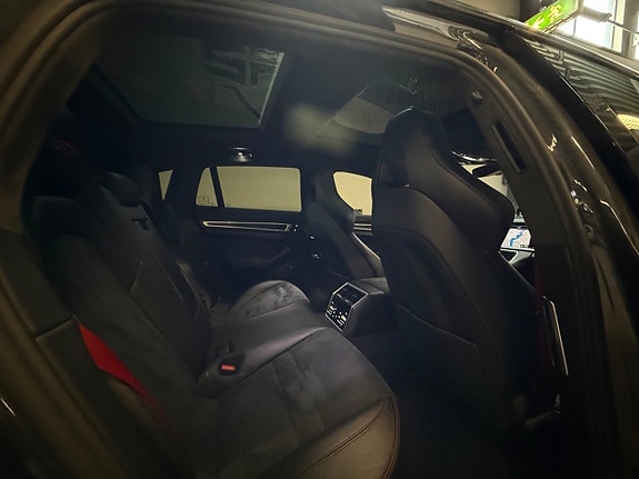 Porsche Panamera GTS 10 of 18