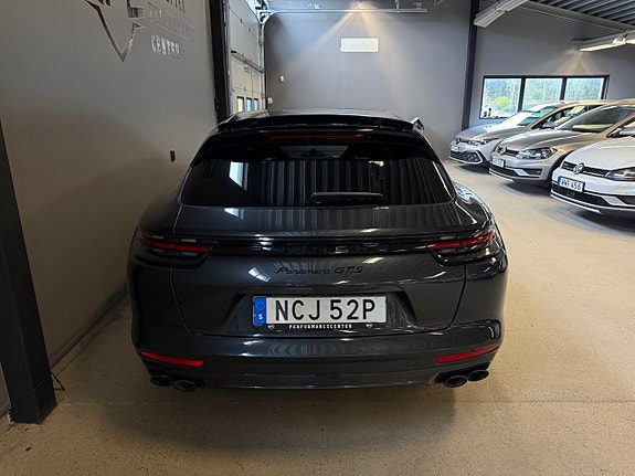 Porsche Panamera GTS 5 of 5