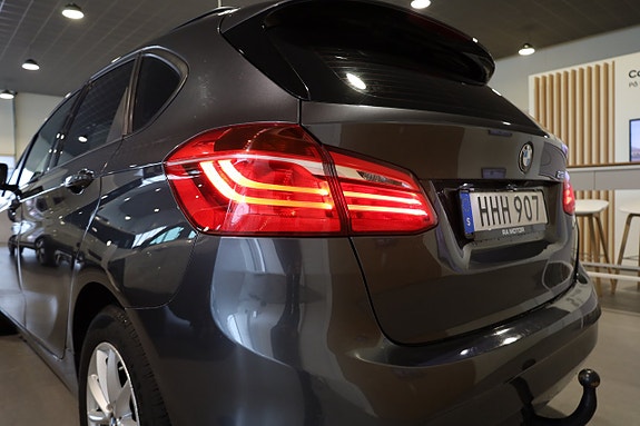BMW 218 9 of 29