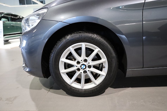 BMW 218 7 of 29