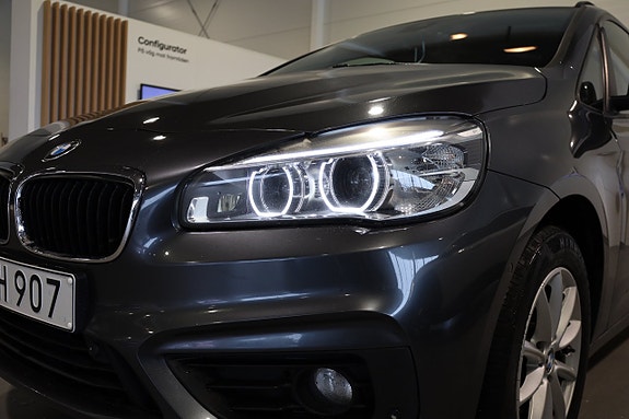 BMW 218 8 of 29
