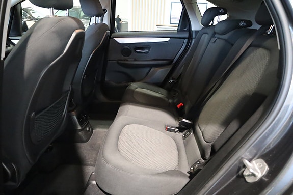 BMW 218 15 of 29