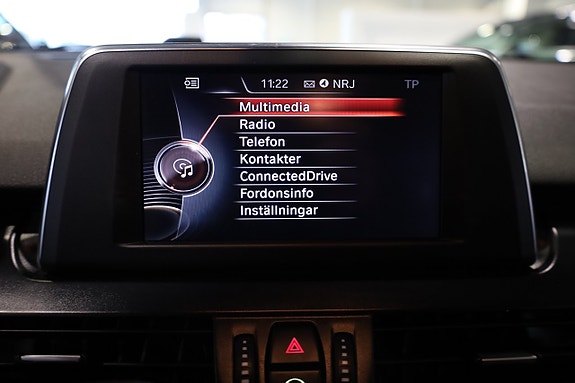 BMW 218 19 of 29