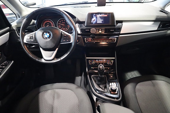 BMW 218 16 of 29