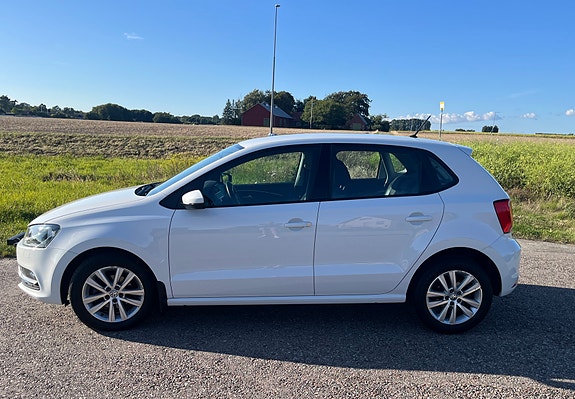 Volkswagen Polo 2 of 9