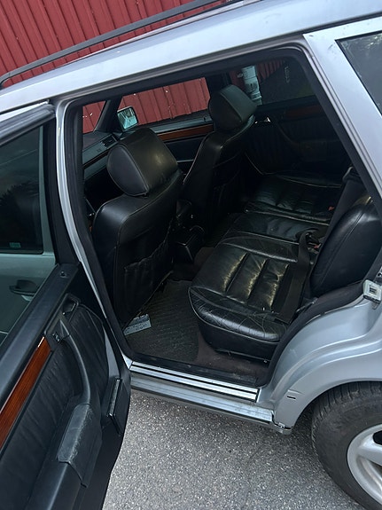Mercedes-Benz 320 TE 5 of 5