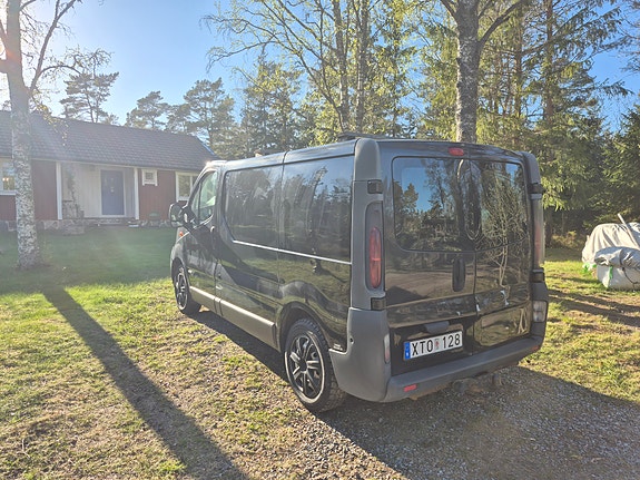 Opel Vivaro 2 of 5