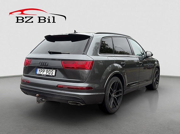 Audi Q7 6 of 23