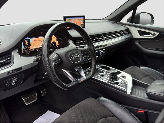 Audi Q7 10 of 23