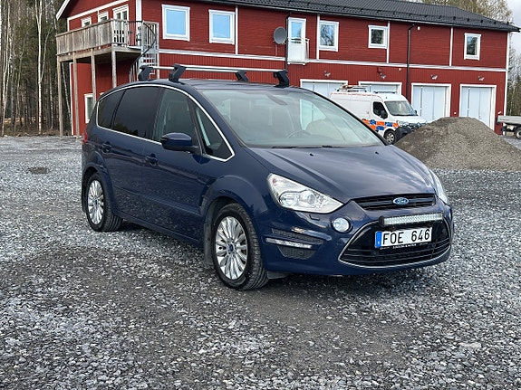 Ford S-MAX 2 of 5