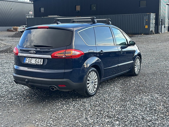 Ford S-MAX 3 of 5
