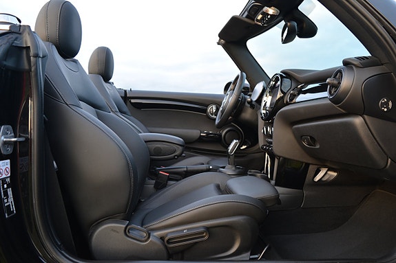 MINI Cooper S 27 of 30