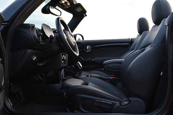 MINI Cooper S 23 of 30