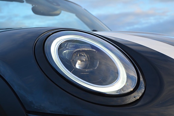 MINI Cooper S 17 of 30