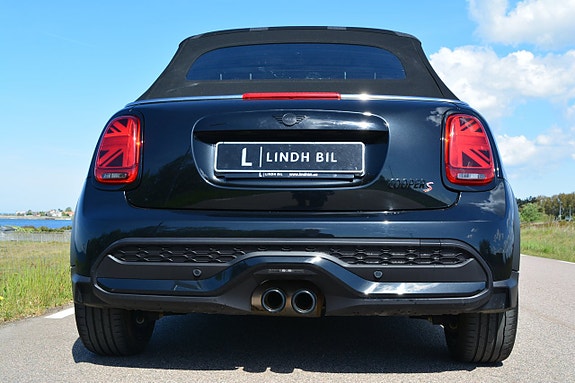 MINI Cooper S 9 of 30