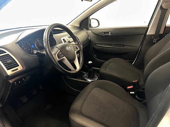 Hyundai i20 12 of 17