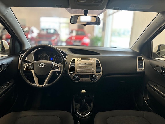 Hyundai i20 14 of 17