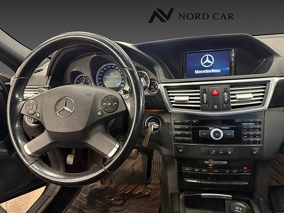 Mercedes-Benz E350 6 of 9