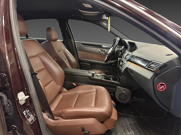Mercedes-Benz E350 8 of 9