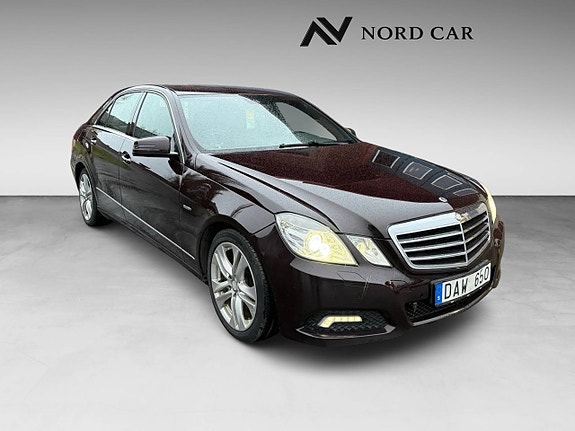 Mercedes-Benz E350 3 of 9