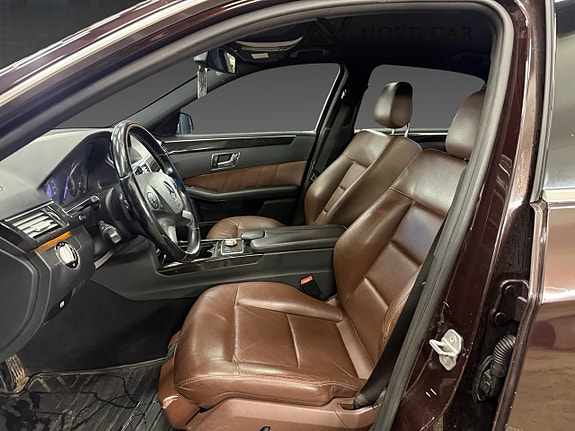 Mercedes-Benz E350 7 of 9