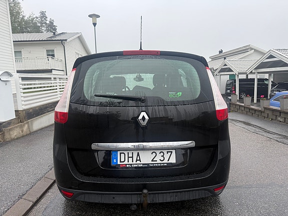 Renault Grand Scenic III 4 of 5