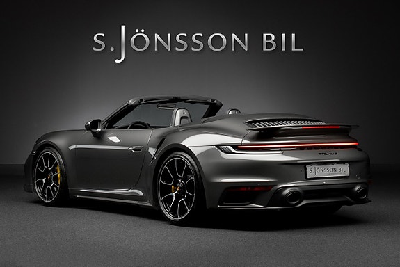 Porsche 911 4 of 5