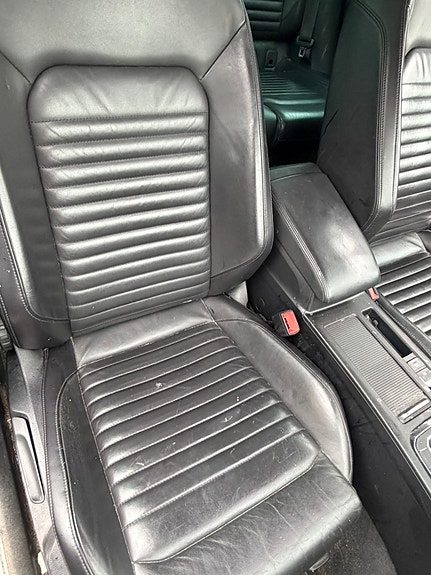 Volkswagen Passat Alltrack 2 of 4
