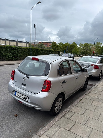 Nissan Micra 4 of 5