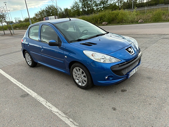 Peugeot 206+ 2 of 5