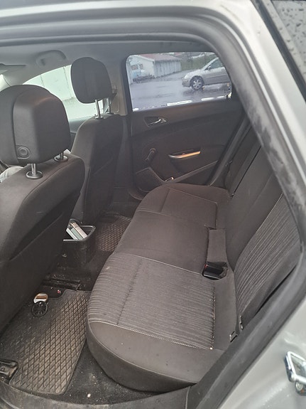 Opel Astra 3 of 5