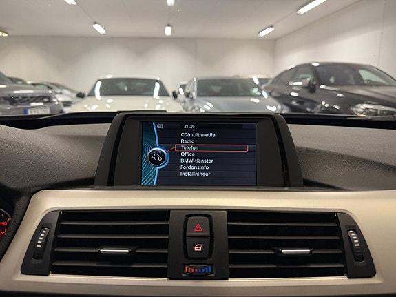 BMW 318d 22 of 30