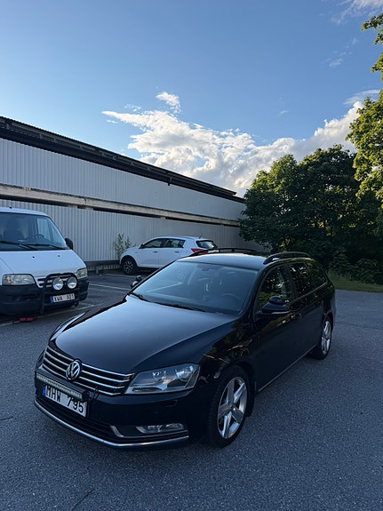 Volkswagen Passat 3 of 9