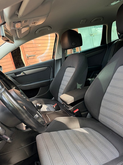 Volkswagen Passat 8 of 9