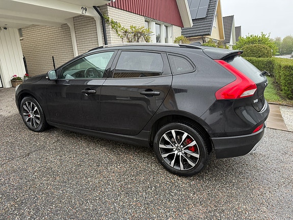 Volvo V40 Cross Country 5 of 11