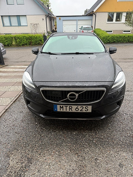 Volvo V40 Cross Country 3 of 11