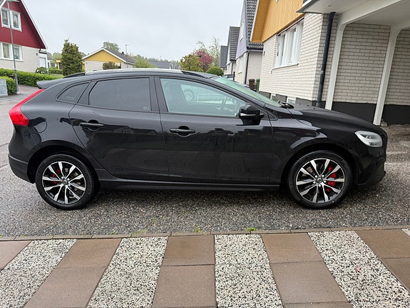 Volvo V40 Cross Country 4 of 11