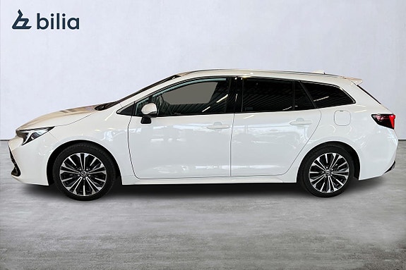 Toyota Corolla 3 of 5