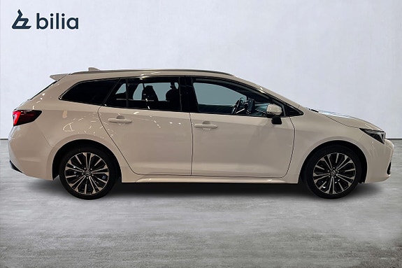 Toyota Corolla 17 of 24
