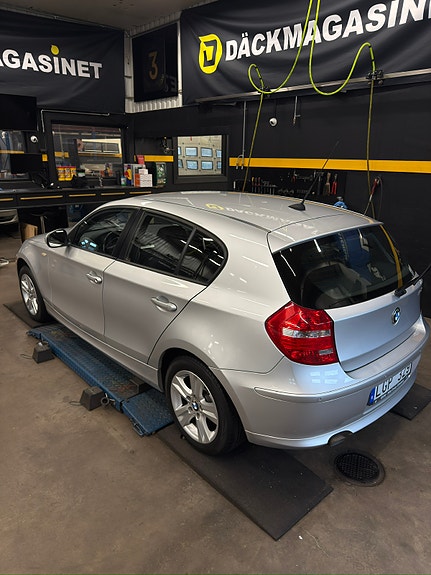 BMW 116d 2 of 5