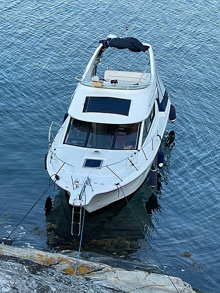 Bayliner 288 med 3-axlad trailer 4 of 5
