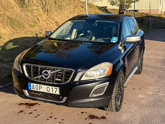 Volvo XC60 4 of 5