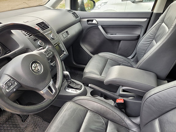 Volkswagen Touran Cross 5 of 5